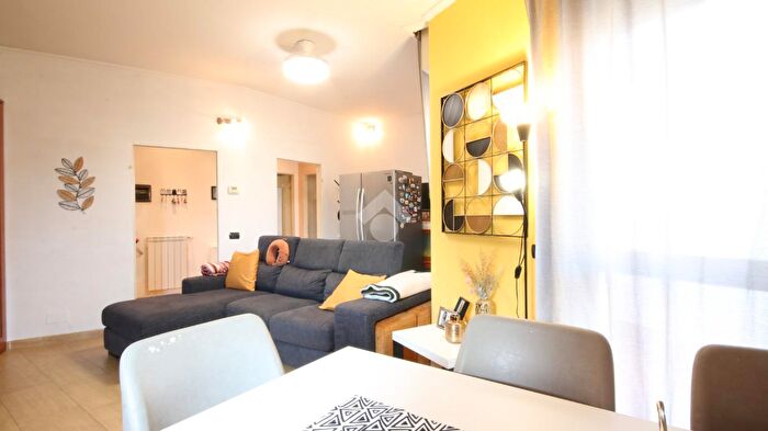 Appartamento trilocale in vendita in Via Boccioni, Como