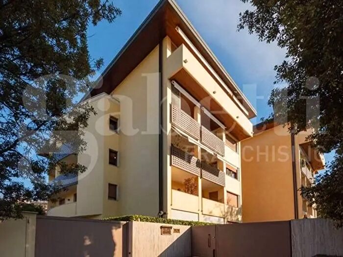 Appartamento bilocale in affitto in Viale Fratelli Bandiera, Treviso