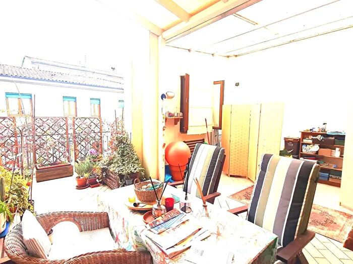 Appartamento trilocale in vendita in Via Angelo Orzali, Lucca