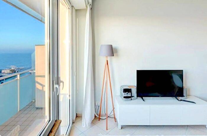 Appartamento trilocale in affitto in Lungomare della Libertà, Centro, Riccione