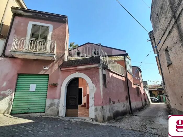 Casa con 6 locali in vendita in San Giuliano Snc, Teano