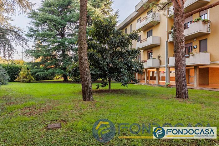 Appartamento trilocale in vendita in Via Palermo, Varedo