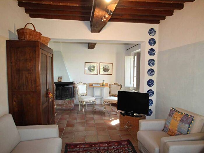 Casa con 6 locali in affitto in Sant'Andrea a Montecchio Ginestreto, Siena