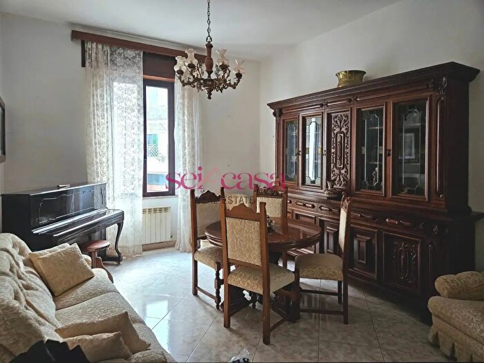 Appartamento quadrilocale in vendita in Via Oberdan, Grosseto