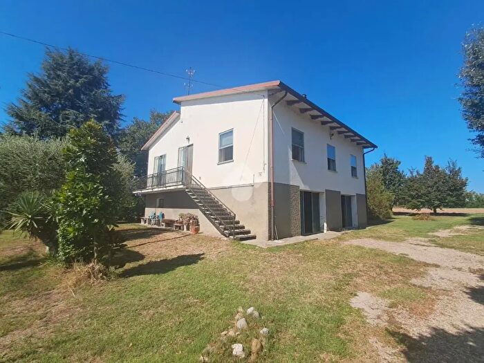 Casa con 5 locali in vendita in Via Ladello, Imola