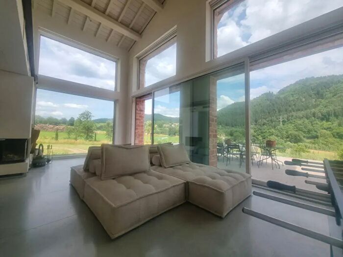 Casa con 9 locali in affitto in Via Colognolese, Pontassieve