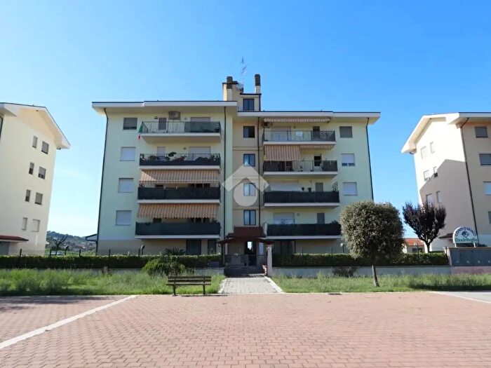 Appartamento con 5 locali in vendita in Via Ettore Petrolini, Martinsicuro