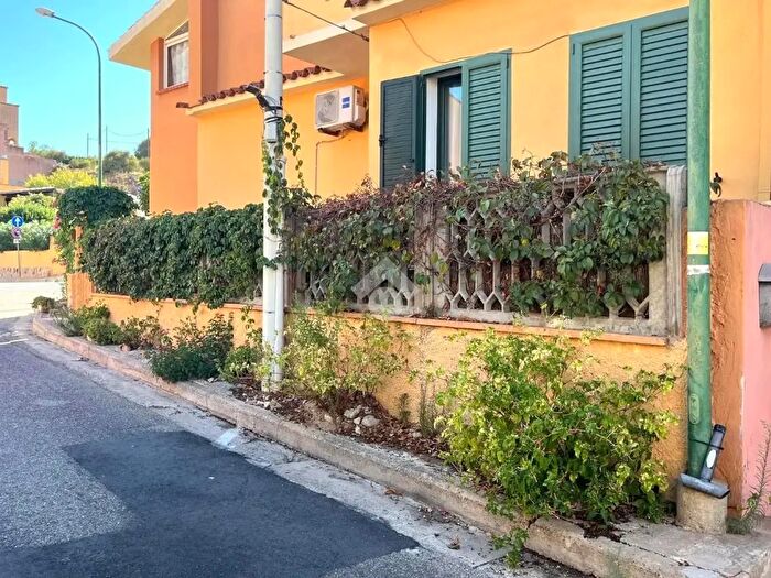 Appartamento trilocale in vendita in Via Verdi, Villasimius