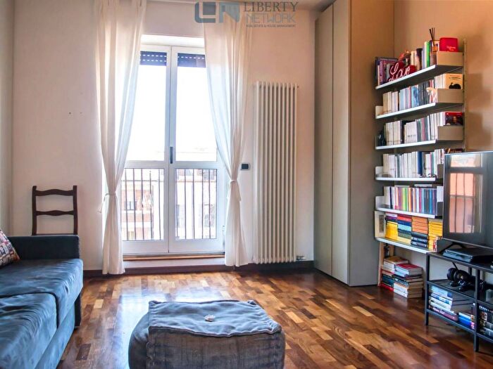 Appartamento bilocale in affitto in Via Alfredo Albertini, Paolo Sarpi, Milano