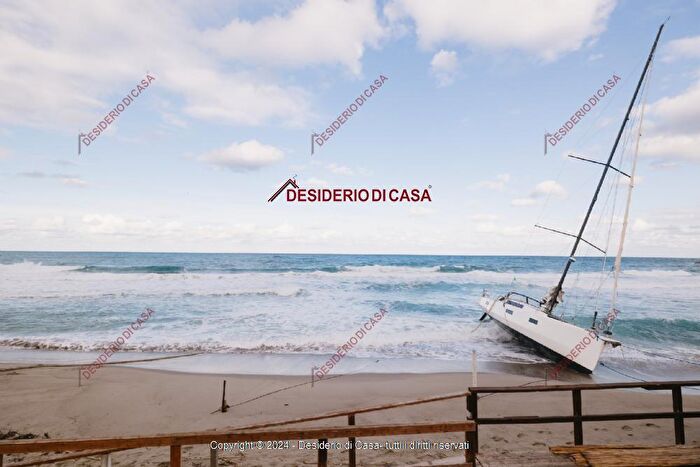 Appartamento con 5 locali in vendita in Cefalu