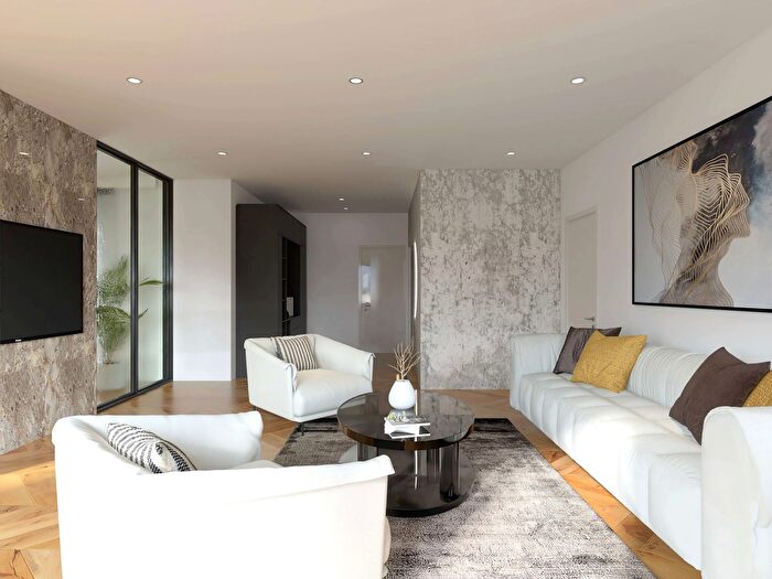 Appartamento quadrilocale in vendita in Via Agogna, Novara