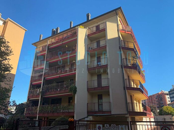 Appartamento bilocale in affitto in Via Edoardo Chinotto, Piazzale Siena, Milano