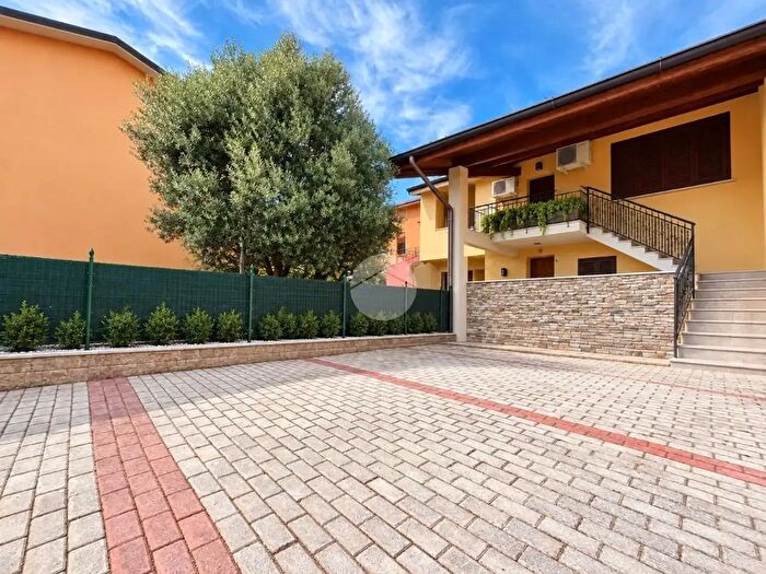 Casa quadrilocale in vendita in Via S Pietro, Persico Dosimo