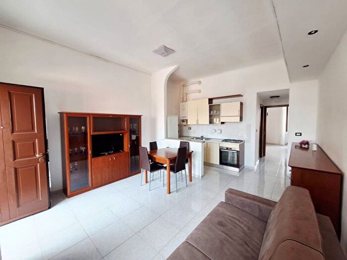 Appartamento bilocale in affitto in Via Eugenio Villoresi, Navigli Darsena, Milano