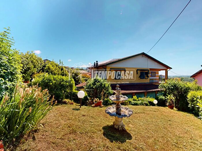 Casa con 6 locali in vendita in Via Veneto, Bolano