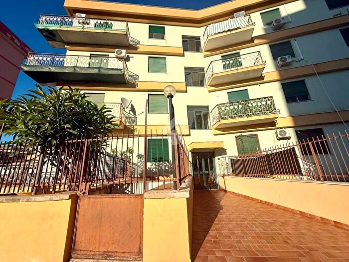 Appartamento trilocale in affitto in Via giulio sarmiento, Brancaccio, Palermo