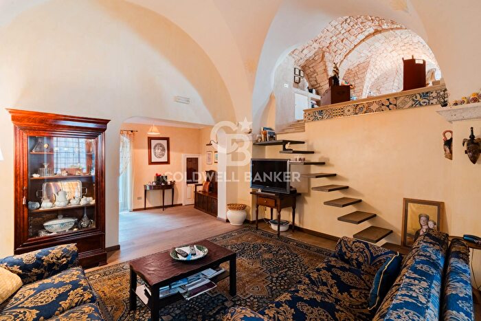 Casa con 6 locali in vendita in Via Renato Imbriani, Ostuni