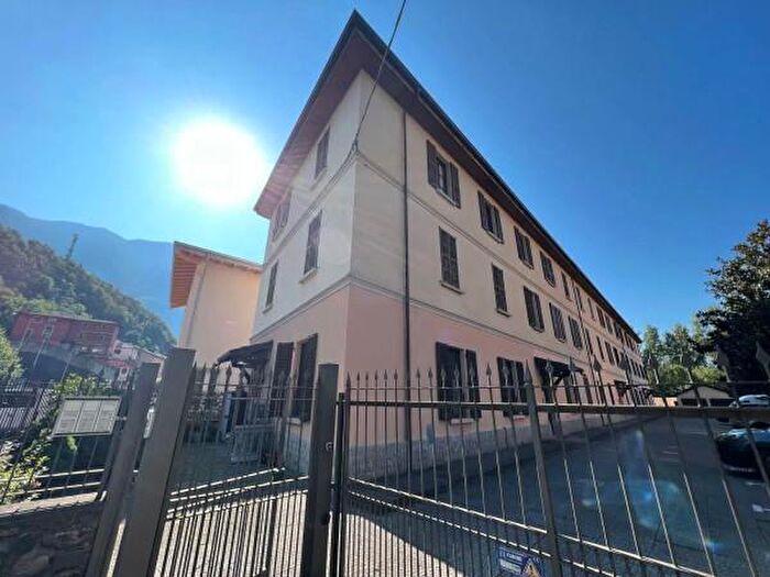 Appartamento trilocale in vendita in Via Manifattura Vittorio Olcese, Darfo Boario Terme