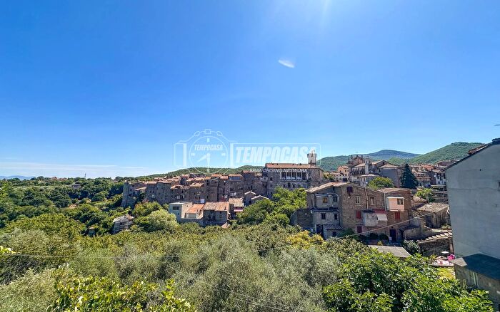 Appartamento con 5 locali in vendita in Viale Fiume, Viterbo