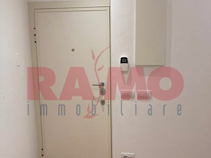 Appartamento trilocale in affitto in Via Piero della Francesca, Sempione, Milano