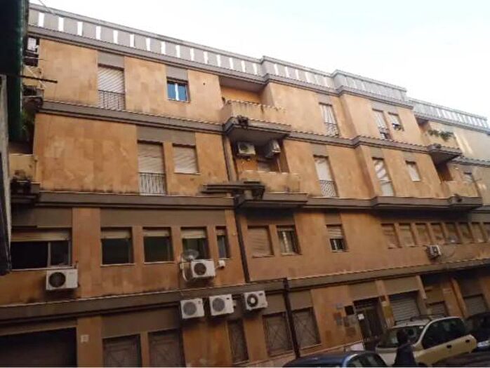 Appartamento con 6 locali in vendita in Vico Iacona, Gela