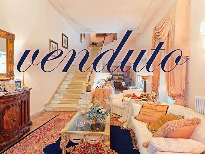 Appartamento con 13 locali in vendita in Ponsacco