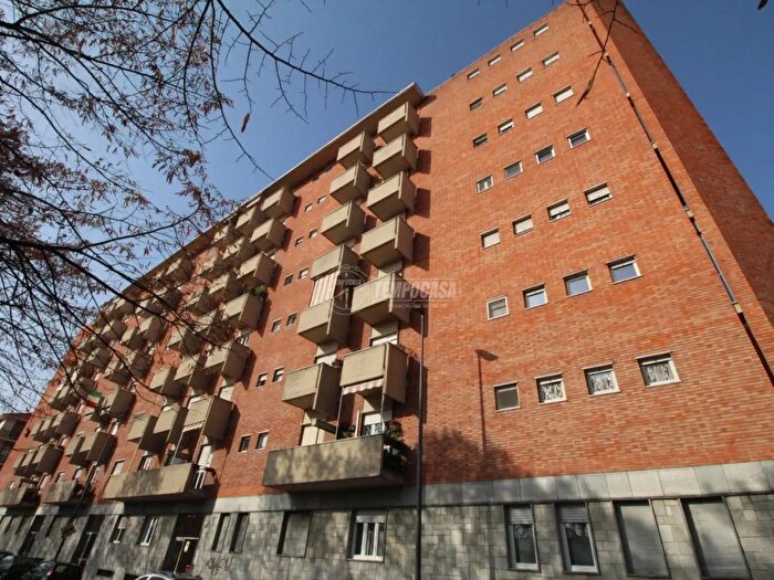 Appartamento trilocale in vendita in Via Rubino, Torino