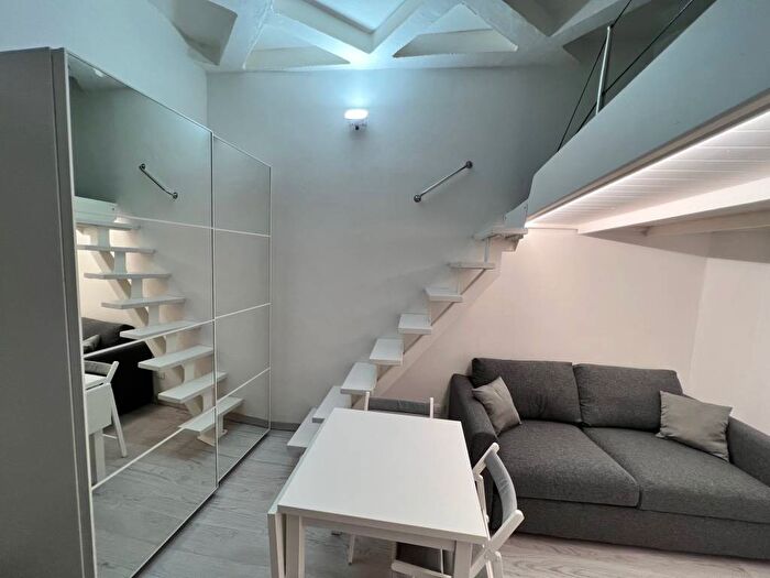 Appartamento monolocale in affitto in Via Seprio, Frua, Milano