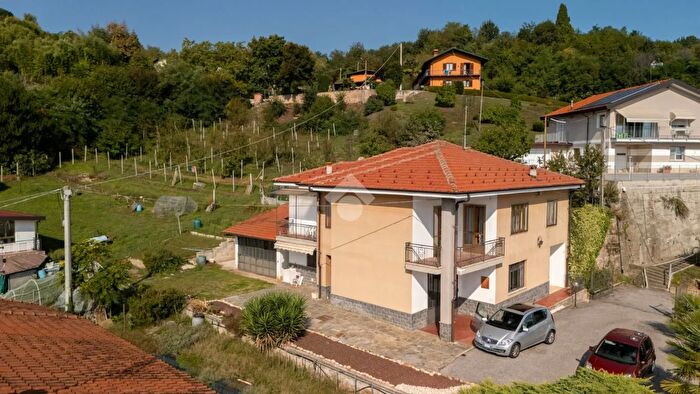 Casa con 5 locali in vendita in Via Vigne, Verzuolo