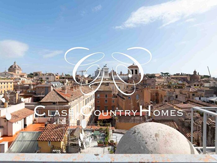 Casa con 6 locali in affitto in Via Paganica, Largo Argentina, Roma