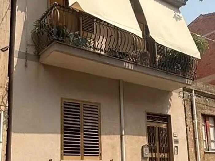 Appartamento quadrilocale in vendita in Garibaldi, Acquedolci