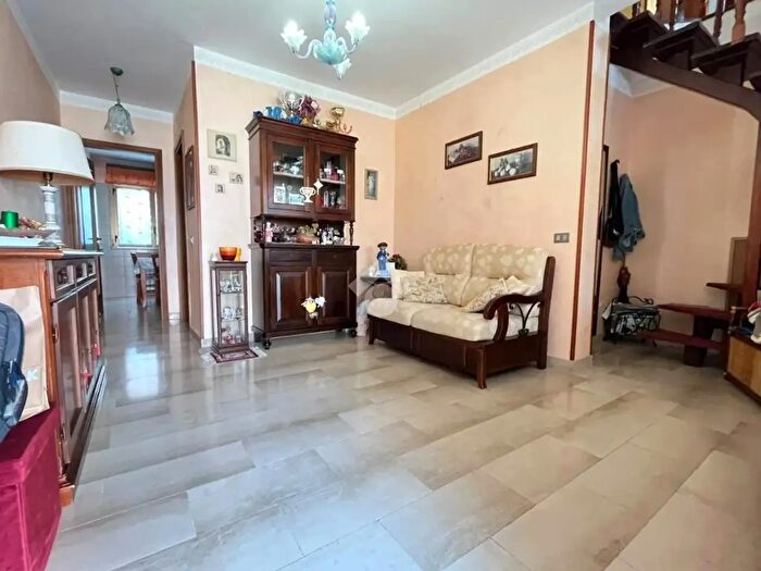 Appartamento trilocale in vendita in Via Sbarre Centrali, Reggio di Calabria