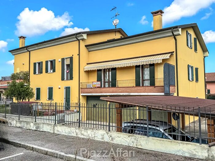 Appartamento trilocale in vendita in Via Giovanni XXIII, Candiana