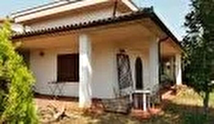 Casa con 8 locali in vendita in Villa Torre Cingoli, Cingoli