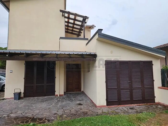 Casa trilocale in affitto in Via G di Vittorio, Santa Croce SullArno