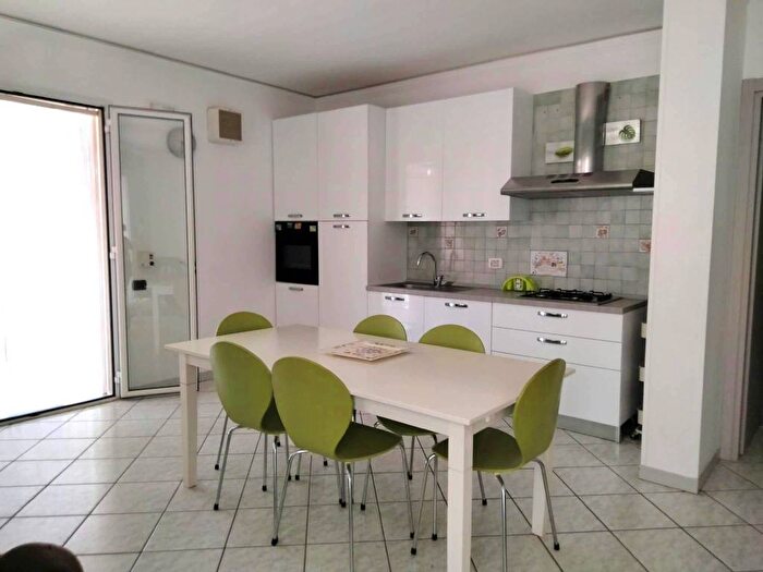 Appartamento quadrilocale in affitto in Via Ammiraglio Luigi Rizzo, Marina di Ragusa Centro, Ragusa