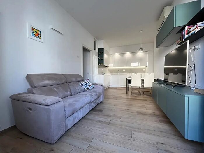 Appartamento trilocale in vendita in Via Costantino Bagli, Rimini