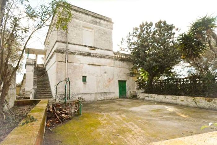 Casa con 5 locali in vendita in Latiano