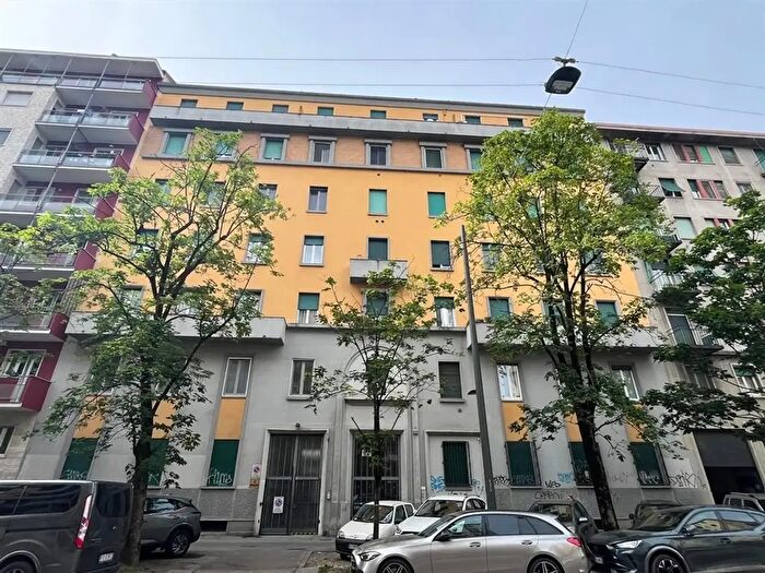 Appartamento bilocale in vendita in Via Strambio, Milano