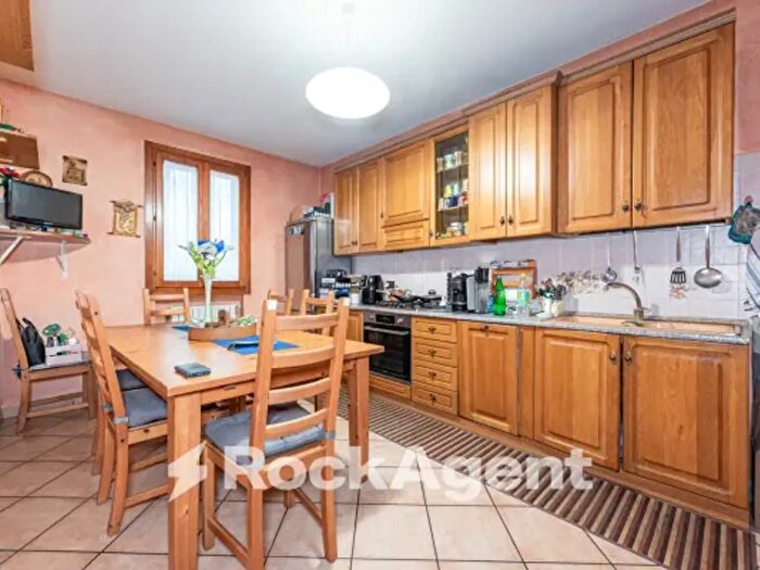 Casa con 6 locali in vendita in Via Argine Sinistro, Correzzola