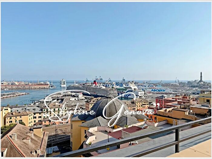 Appartamento con 7 locali in vendita in Salita San Francesco da Paola, Genova