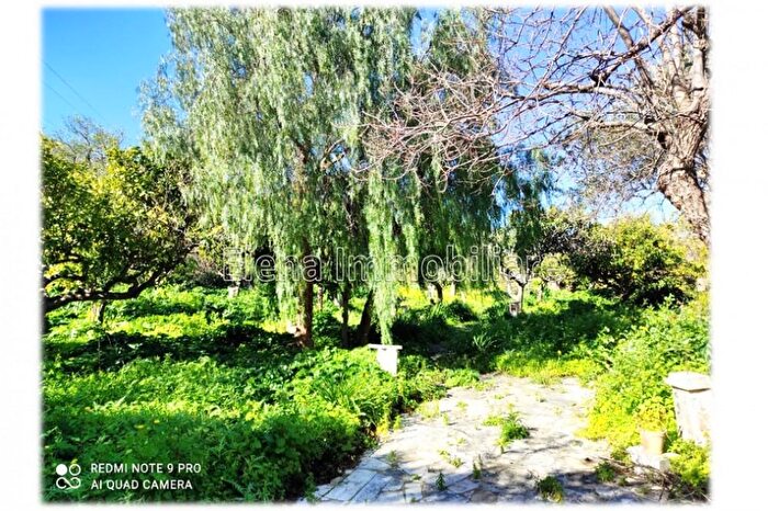 Casa con 10 locali in vendita in Alcamo