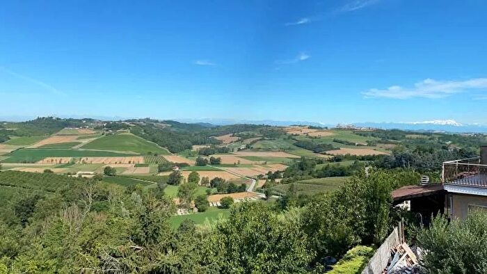 Casa con 12 locali in vendita in Lu e Cuccaro Monferrato