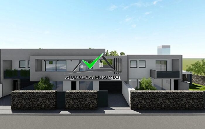 Appartamento con 5 locali in vendita in Giarre