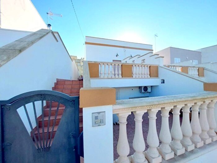 Appartamento trilocale in affitto in Via Leonardo da Vinci, Leuca, Castrignano del Capo