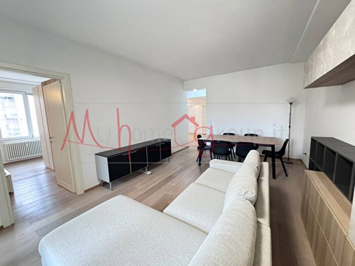 Appartamento trilocale in affitto in Via Acquette, Prato della Valle Pontecorvo, Padova