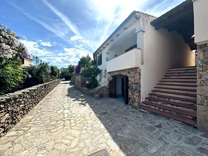 Casa quadrilocale in vendita in Via Firenzuola, Budoni