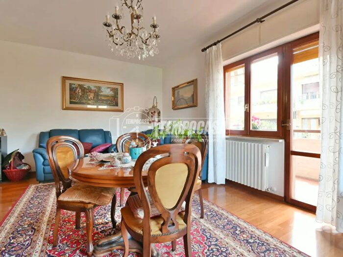 Appartamento quadrilocale in vendita in Viale Treviri, Ascoli Piceno