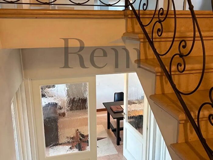 Appartamento con 10 locali in affitto in Via Torcelle, Casale Sul Sile