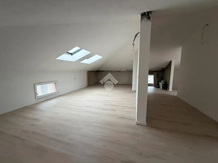 Appartamento bilocale in vendita in Via XXV Aprile, Osio Sopra